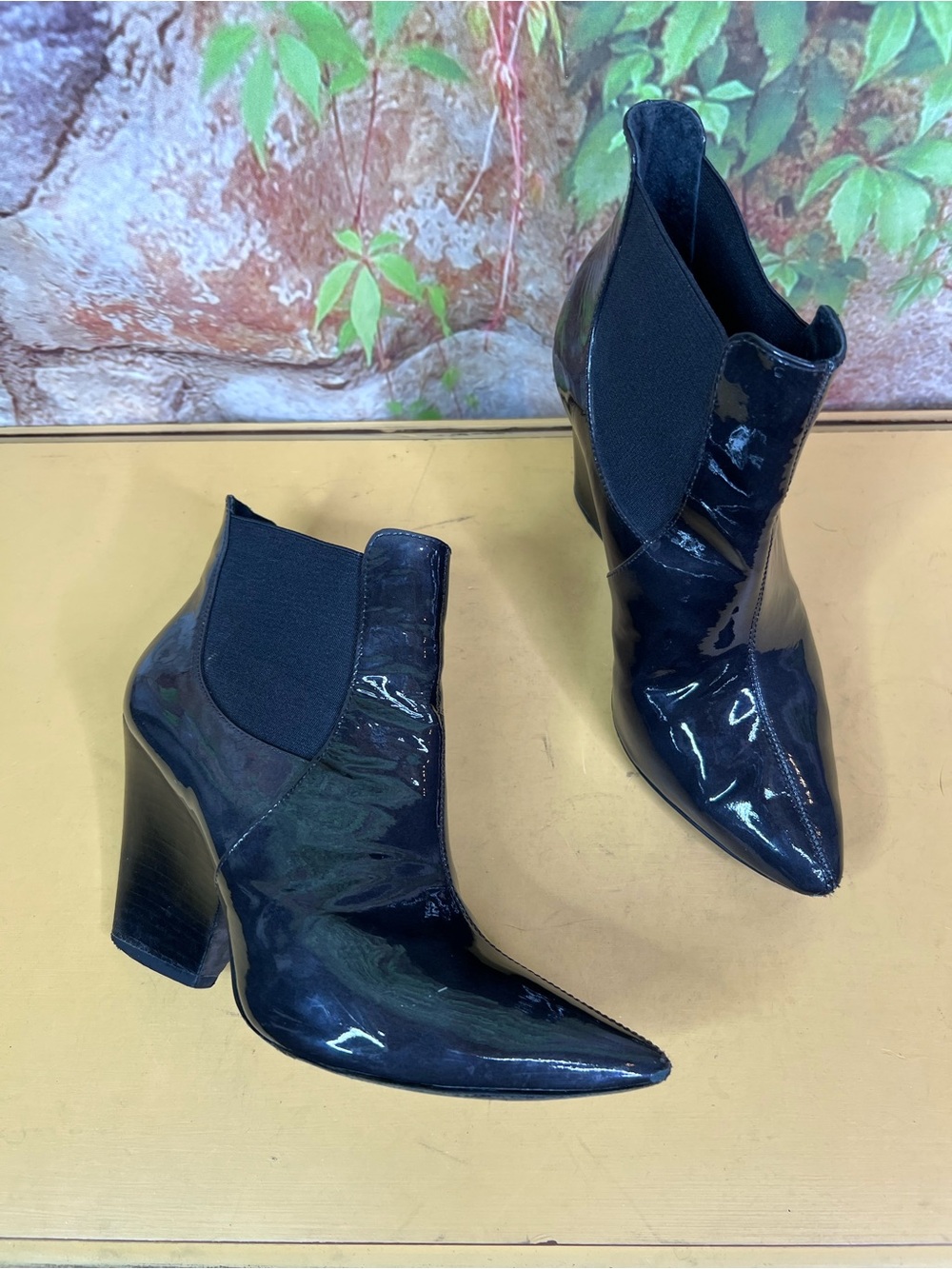 POUR LA VICTOIRE Charcoal Patent Leather Minimalist Luxury Ankle Boots, 7.5 - Picture 14 of 15